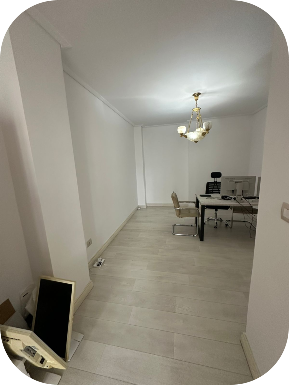 FOR RENT | OFFICE IN BLLOK