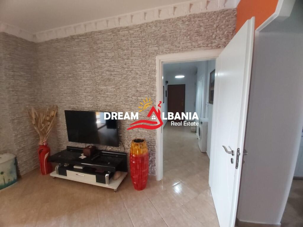 Jepet me qera apartament 2+1 te Kompleksi Grand ne Qytet Studenti, Tirane (ID 42215563).