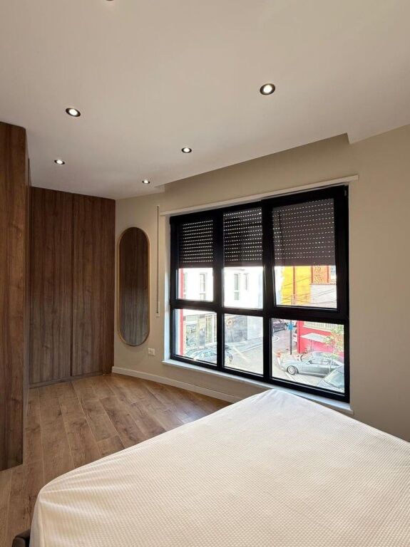 🏡 Appartamento 1+1 con balcone in affitto – Comune di Parigi