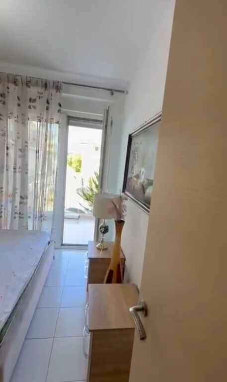 Shitet Apartament 1+1 tek Kompleksi Ana - Qytet Studenti