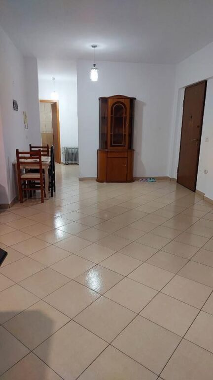 Jepet me qira apartament 2+1 📍 Yzberisht , Eco Market