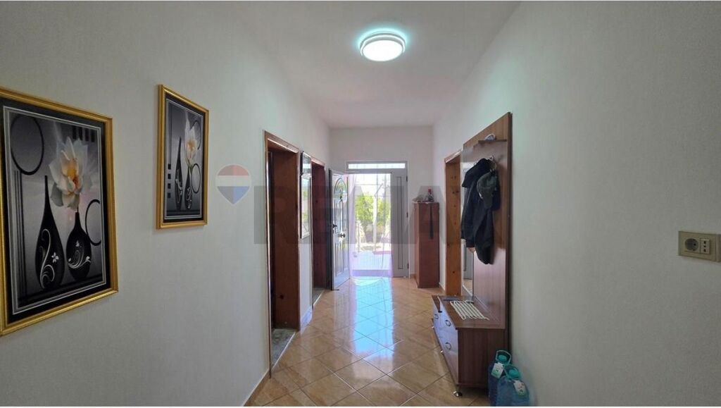PRIVATE HOUSE FOR SALE OPPORTUNITY