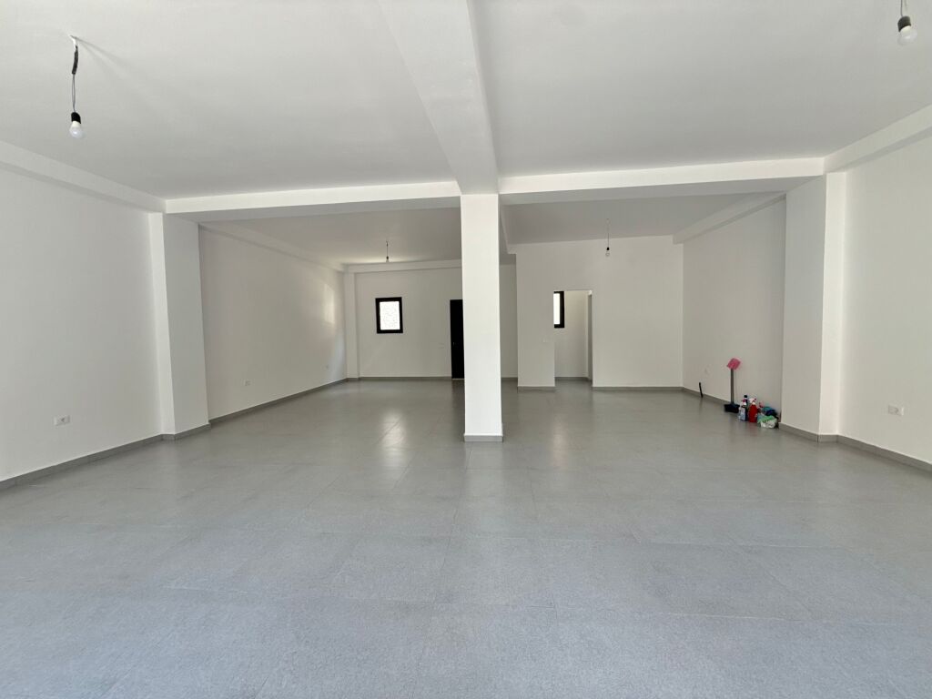 Business unit for sale Near 21 December