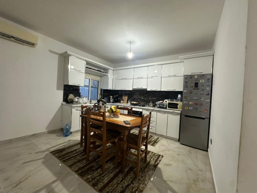 🏡 Shitet Shtëpi Private 1-Katëshe | 4 Rrugët, Shijak