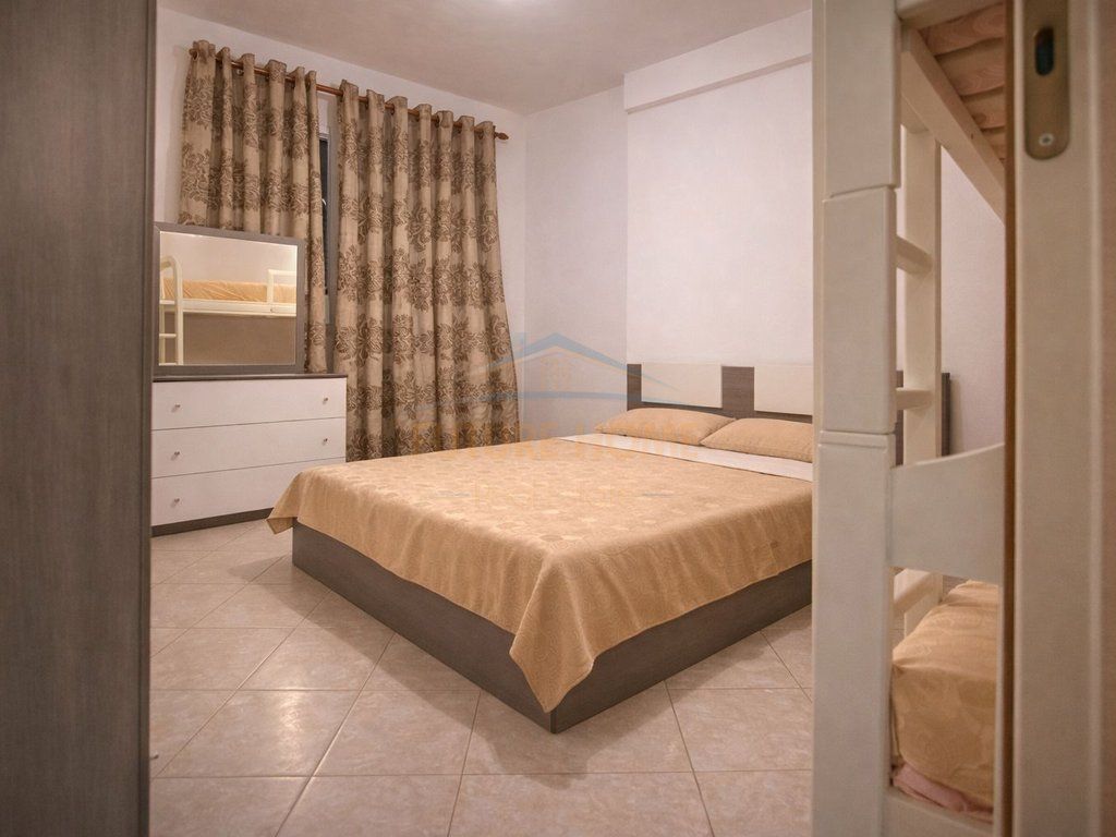 Shitet, Apartament 1+1, Shkembi i Kavajes.