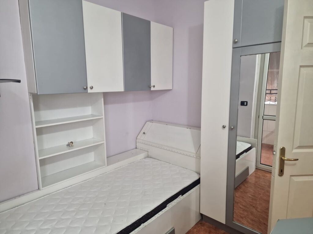 Apartament 2+1 per qera ne Rruga  Dritan Hoxha !