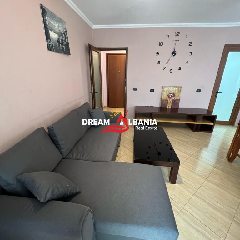 Jepet apartament 1+1 me qera ne Rrugen e Dibres prane Spitalit Amerikan (ID 42111582)