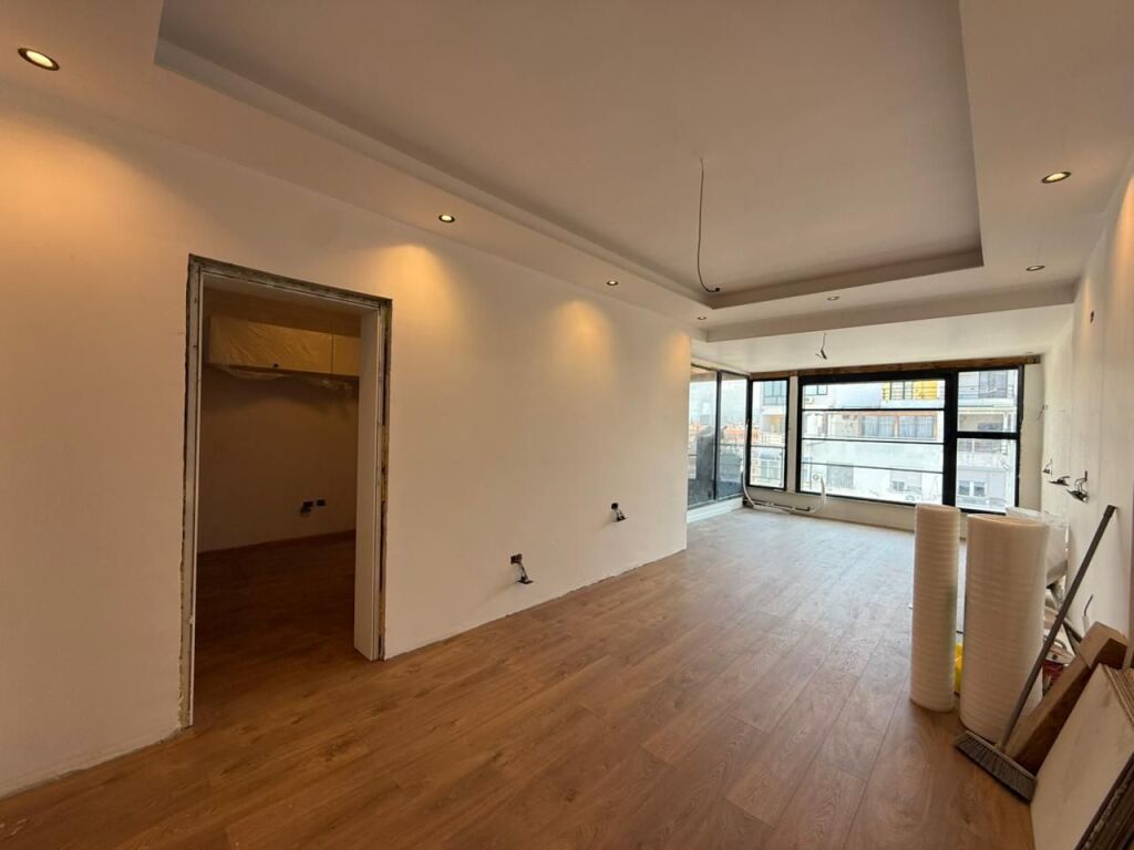 Shitet Apartament 2+1+Post Parkimi, Ngjitur me Deliorgji, Rr. E Kavajës, Tirane