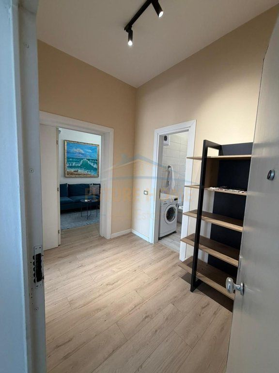 Qira, Apartament 2+1, Rruga e Barrikadave, Tiranë.