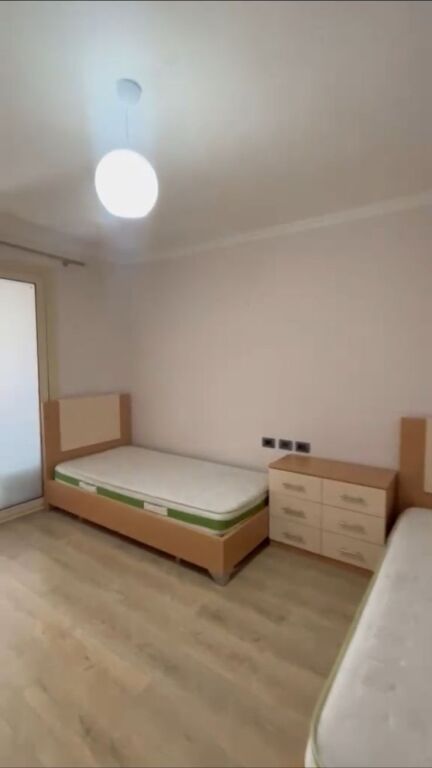 SHITET APARTAMENT 2+1 – OXHAKU, PËRBALLË MINISTRISË SË MBROJTJES
