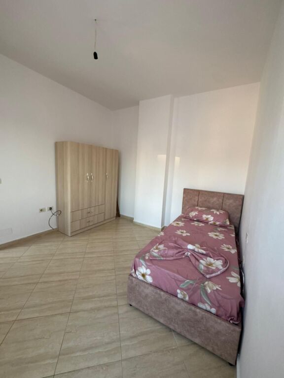 🏡✨ JEPET ME QERA Apartament 3+1 📍 Fresk💶 Çmimi: 400 Euro/muaj