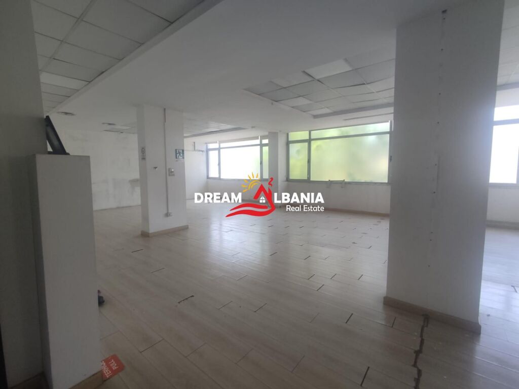 Business premises for rent in the Blloku area near Selman Stermasi Stadium (ID 42611545)