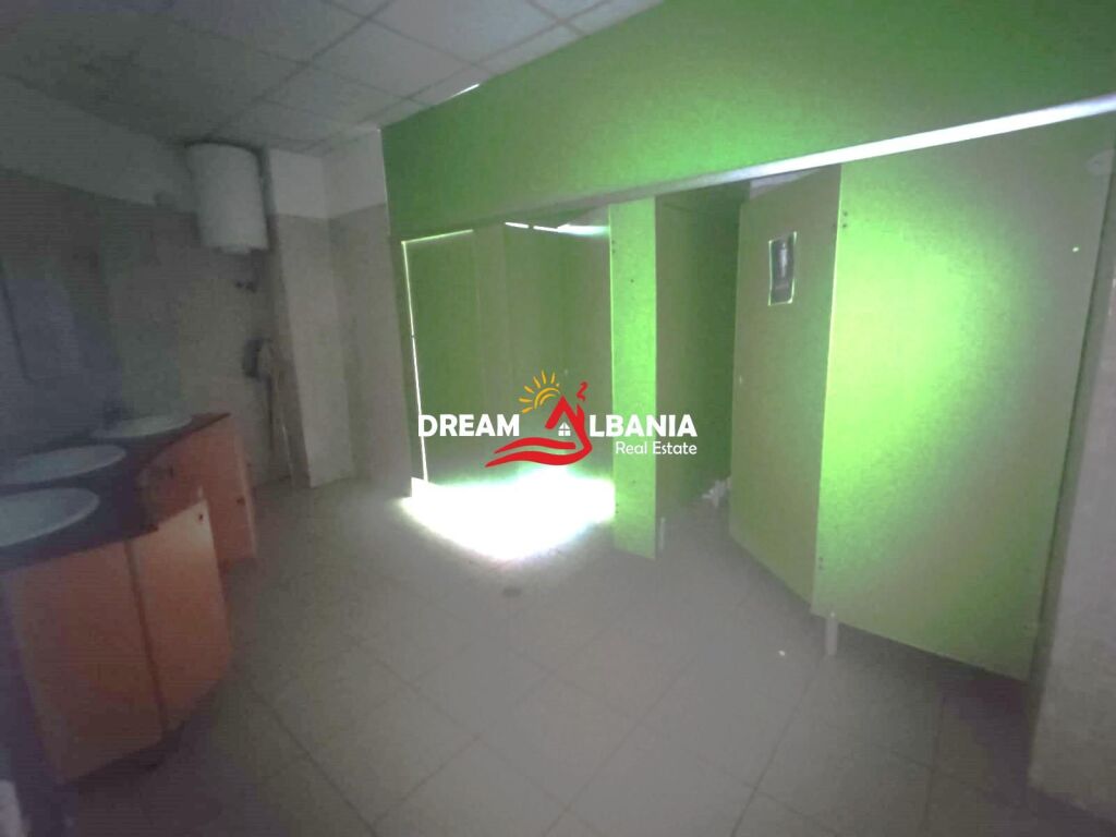 Business premises for rent in the Blloku area near Selman Stermasi Stadium (ID 42611545)