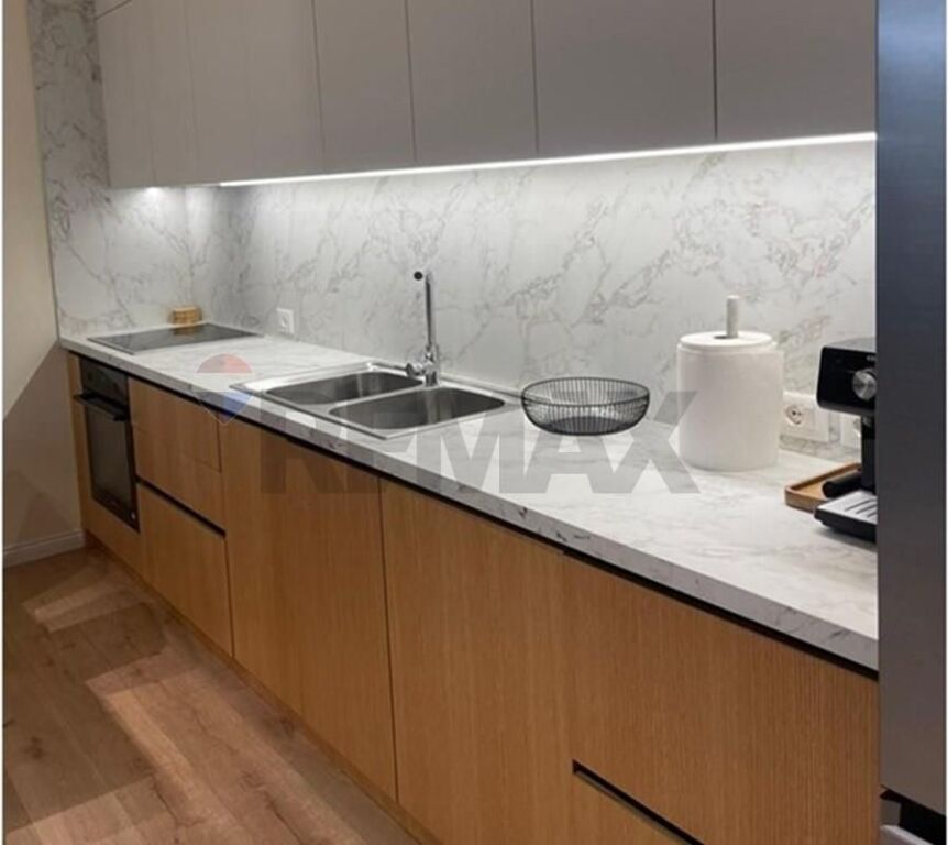 Apartament - Për Qira - Ambasada Amerikane, Tiranë
