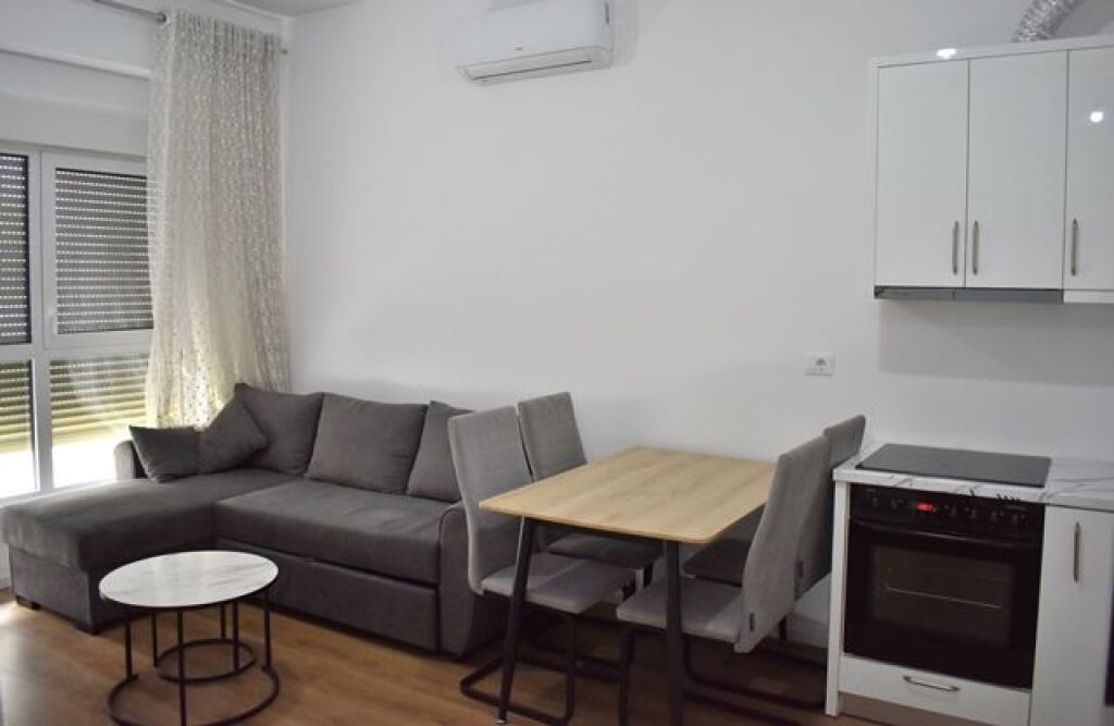 🏢Nella zona di Ali Demi, Rezidenca Kaimi affitta un appartamento, 1+1, arredato. 45.000 Leke