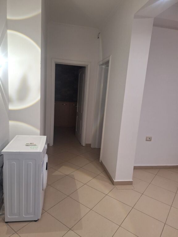 Qera | Shtëpi private 2 + 1 | Vilat Amerikane | 450 €/muaj