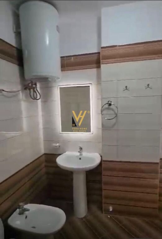 SHITET APARTAMENT 2+1+2+BLK TE PALLATI ME SHIGJETA 200.000 EURO