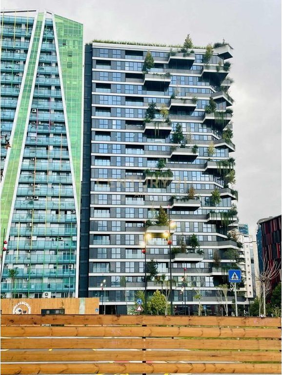 Ambient Premium në Vertical Forest Tirana – 169.31m² | Kati 1 | Fasade me Vizibilitet