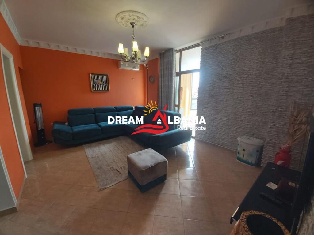Jepet me qera apartament 2+1 te Kompleksi Grand ne Qytet Studenti, Tirane (ID 42215563).