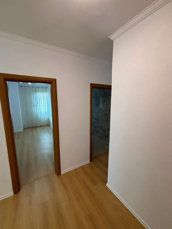 SHITET APARTAMENT 2+1 NË ZONEN E FRESKUT