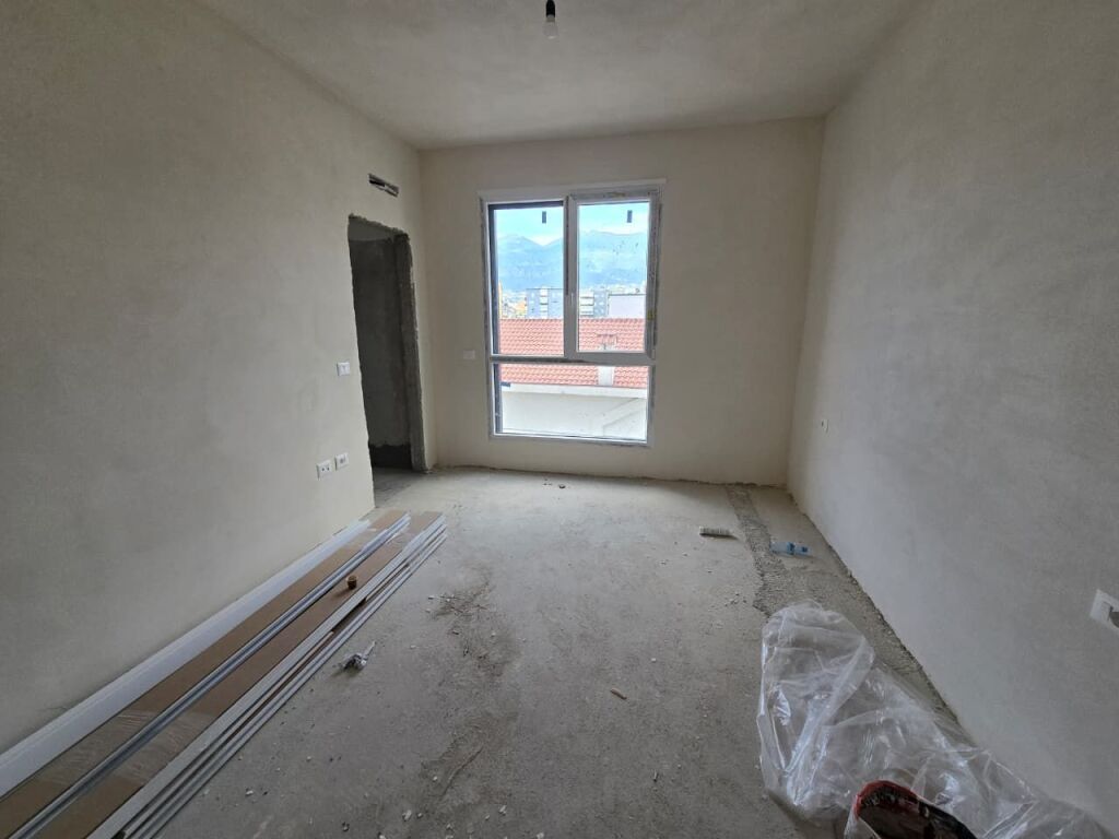 Apartament 2+1 ne Shitje Prane Fushes ne Ali Dem