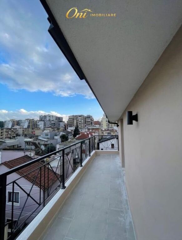 JEPET APARTAMENT ME QERA 1+1 ISH PARKU I AUTOBUSAVE