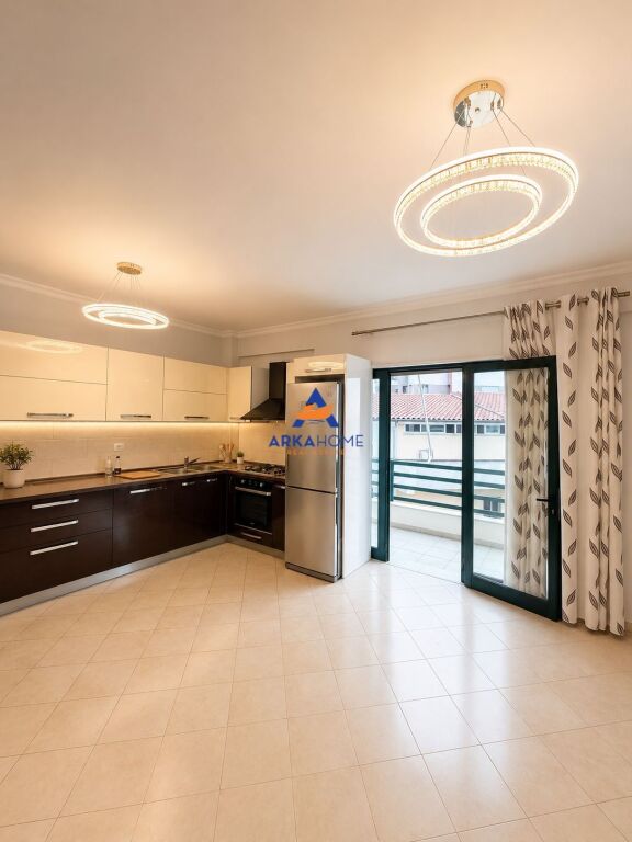 SHITET APARTAMENT 2+1+BALLKON "PRANË VIZION PLUS, DON BOSKO" 155.000 EURO