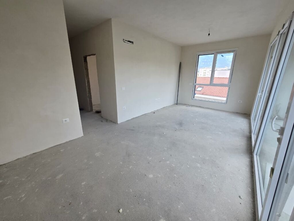 Apartament 2+1 ne Shitje Prane Fushes ne Ali Dem