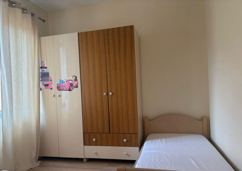 Qera | Apartament 2 + 1 | Rruga e Elbasanit-Pallati i Brigadave | 700 €/muaj