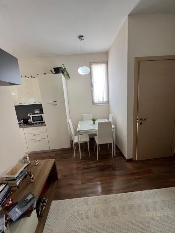Apartment 2+1 for rent at 5 Maji Street