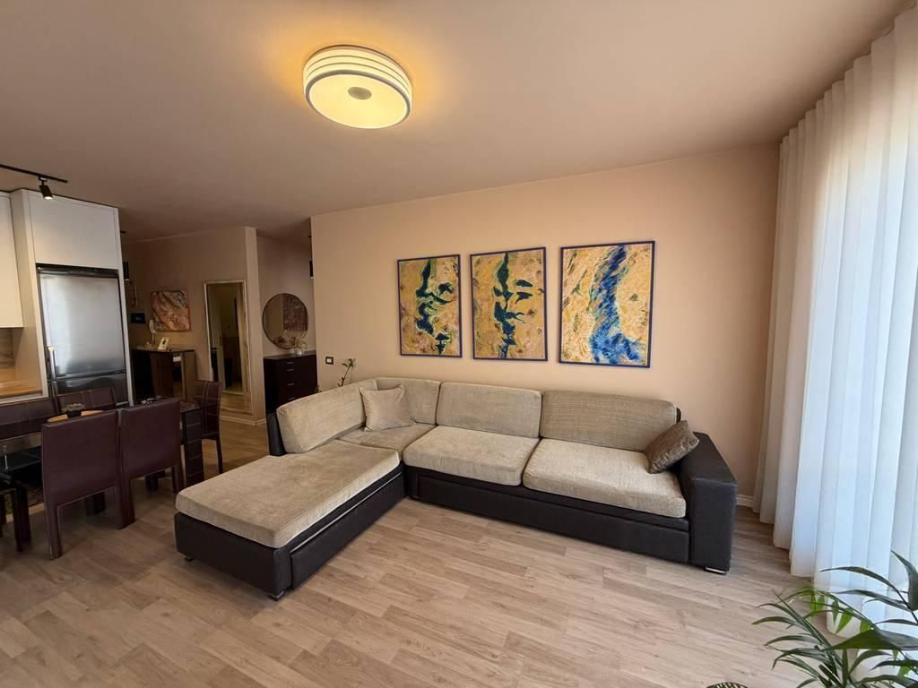 Apartament komod 1+1 me qira!