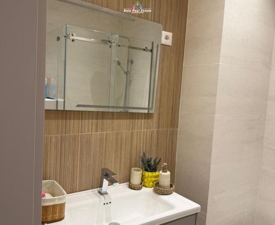 Apartment For Rent 1+1 At Zogu i Zi (ID B2101364) Tirane
