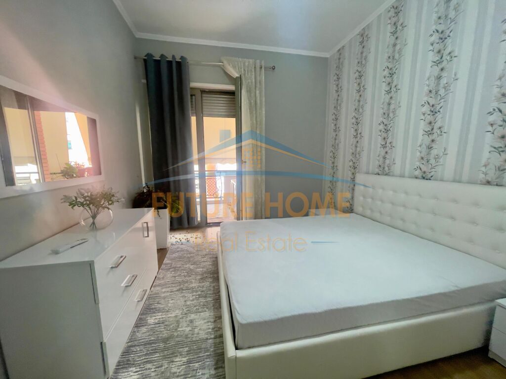 Qera, Apartament 1+1+Post Parkimi, tek Kompleksi Delijorgji, Tiranë