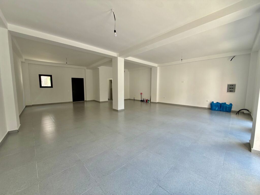Business unit for sale Near 21 December