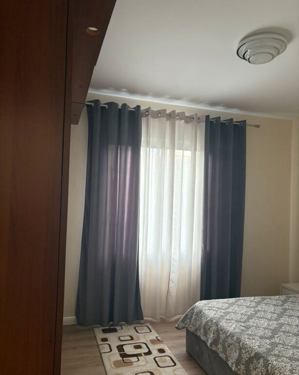 Qera | Apartament 2 + 1 | Rruga e Elbasanit-Pallati i Brigadave | 700 €/muaj