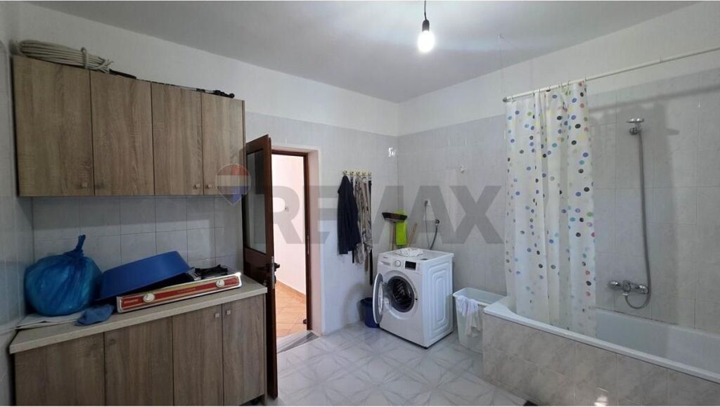 PRIVATE HOUSE FOR SALE OPPORTUNITY