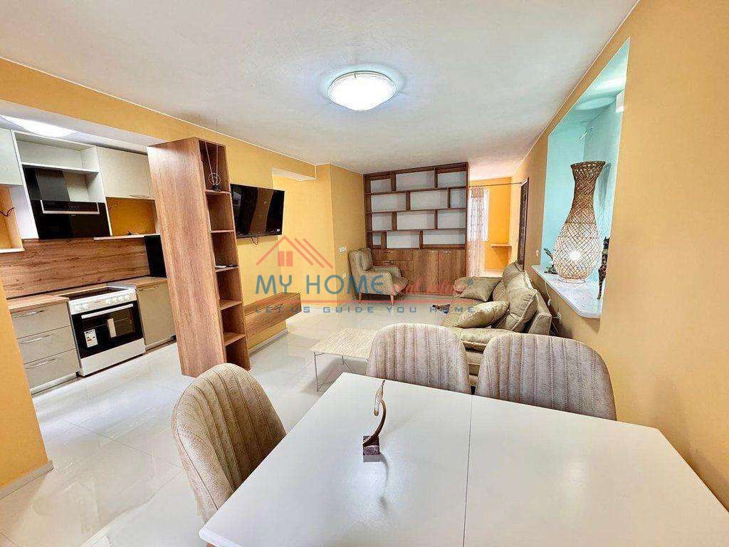 Apartament 2+1 me qera tek Sheshi Wilson ne Tirane