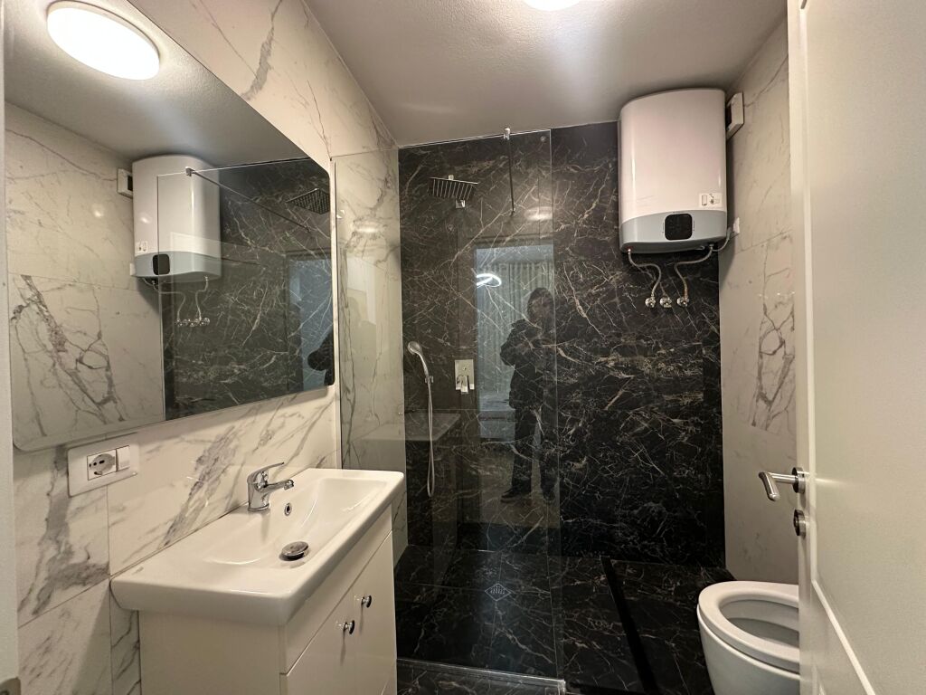 Qera Apartament 2+1+2+Parkim,Perballe Lake View.