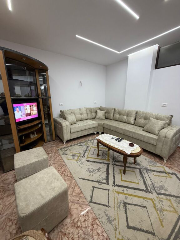 🏢 Jepet me qera Apartament 2+1+2 Tualete