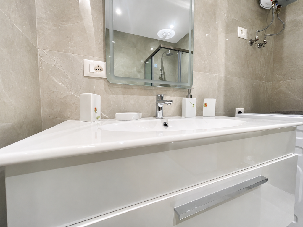 Appartamento 1+1 Arredato con Vista Mare in Vendita - Qerret, Kavaje