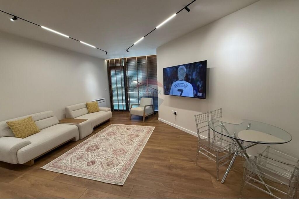 Shitet Apartament Luksoz ne White Hill