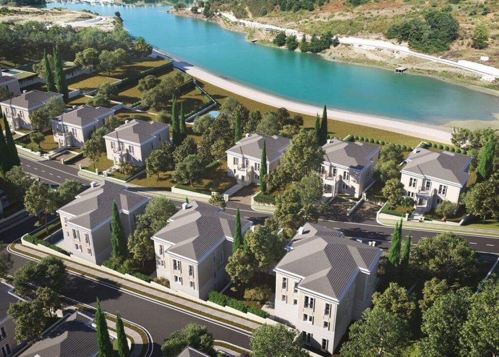 3-Storey Villa for sale at Rolling Hills Lake in Farke.