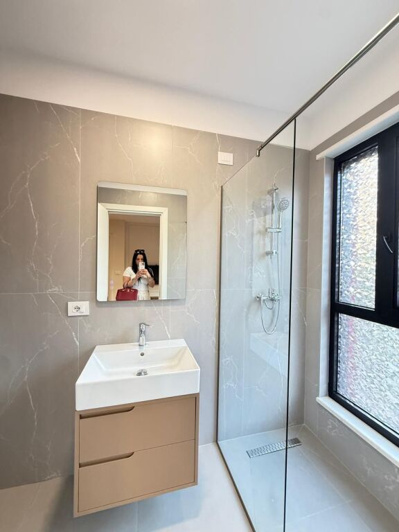 🏡 Apartament 1+1 për qera   Komuna e Parisit