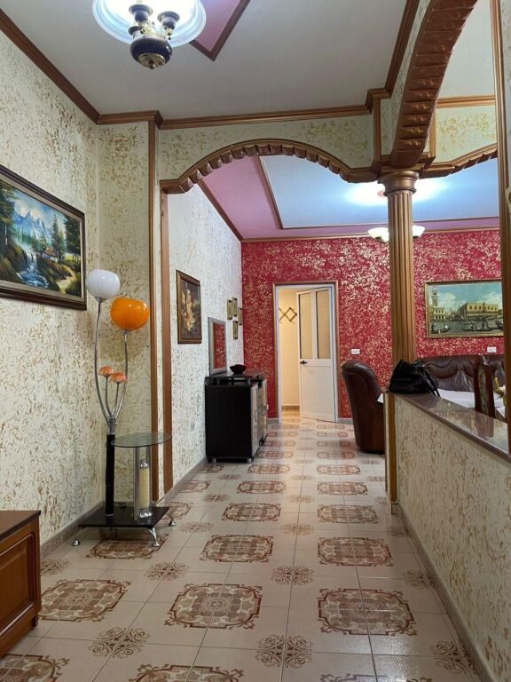 Jepet me qera Apartament 2+1+2 ne Vasil Shanto/ Tek Besnik Sykja