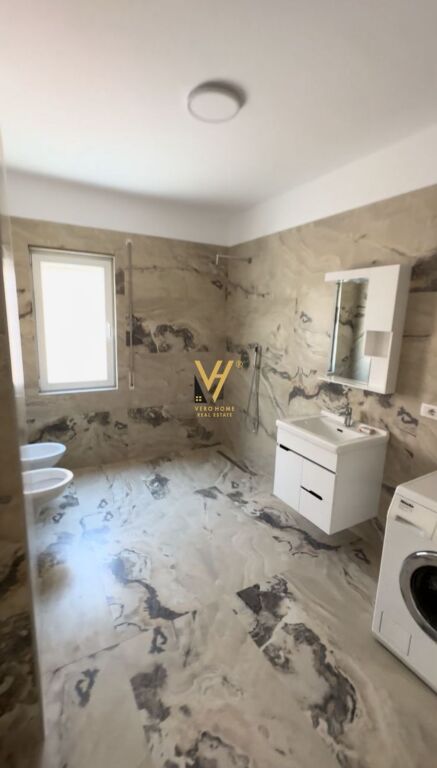 JEPET APARTAMENT 3+1 ME QERA NE ASTIR 830 EURO