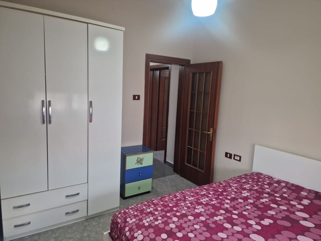 Appartamento 2+1 in affitto in Via Durazzo