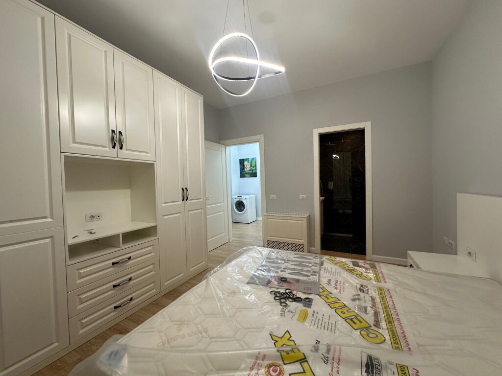 Qera Apartament 2+1+2+Parkim,Perballe Lake View.