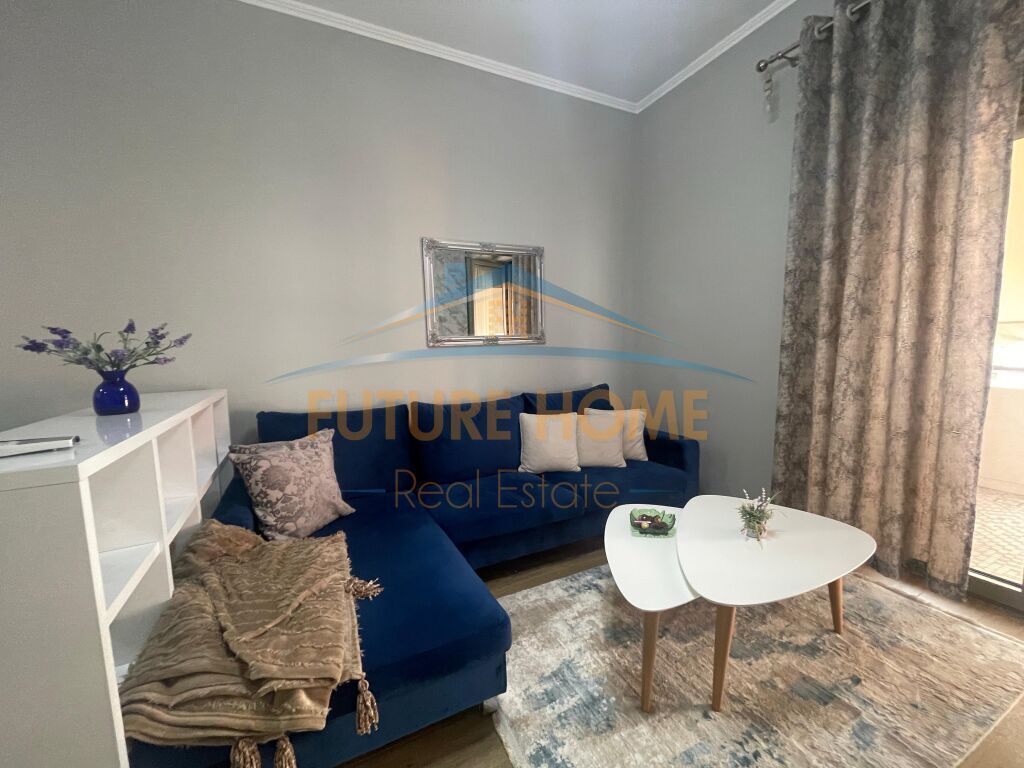 Qera, Apartament 1+1+Post Parkimi, tek Kompleksi Delijorgji, Tiranë