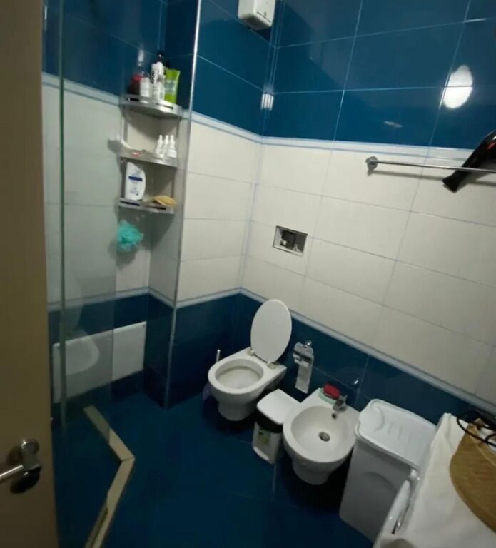 In vendita 2+1+1 vicino a Kodra e Diellit 195.000€