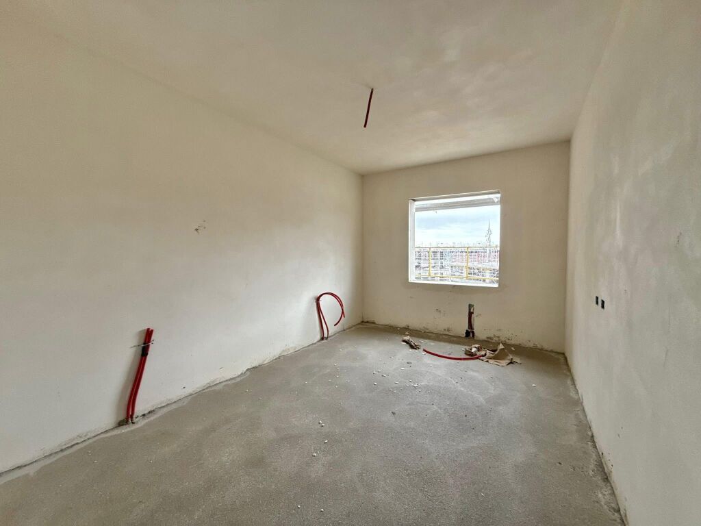 Shitet apartament 3+1+2
